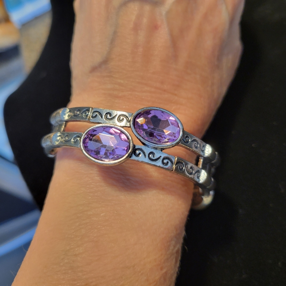Vintage Style Silver-Tone Purple Crystal Stretch Filigree Bracelet